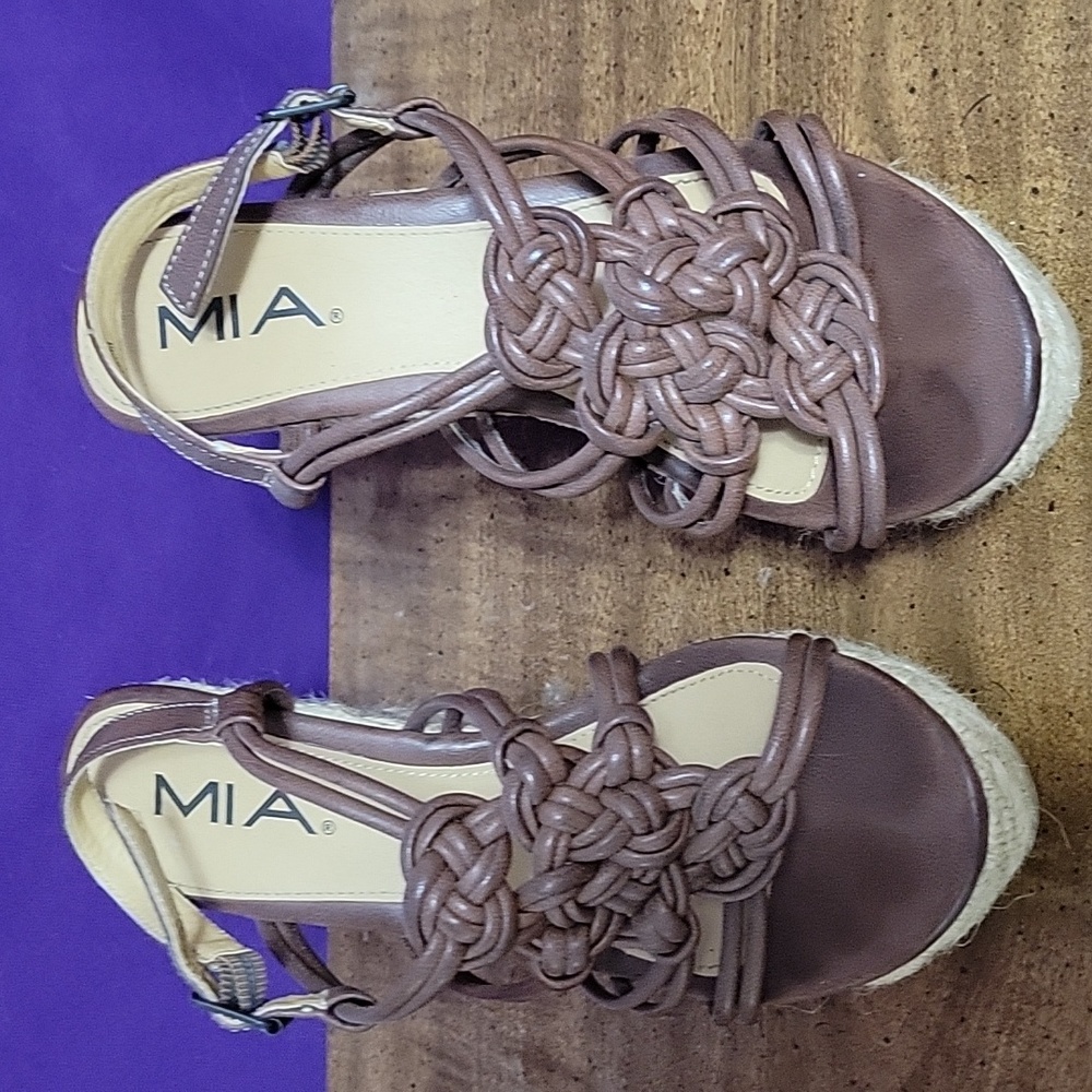 Womens shoes